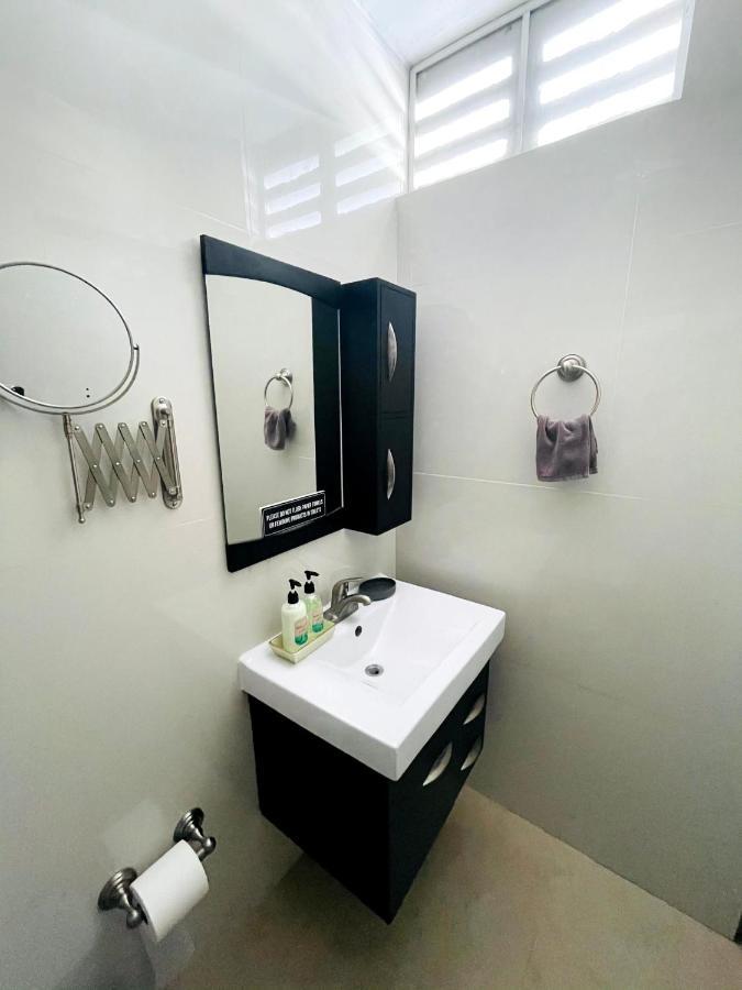 Cozy Studio Retreat With Private Parking And Free Laundry Ponce Dış mekan fotoğraf